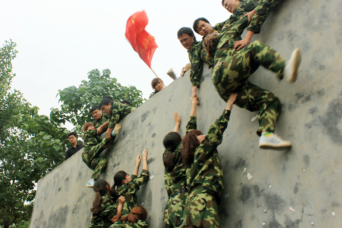 火爆網(wǎng)絡(luò)拓展訓(xùn)練之“畢業(yè)墻”